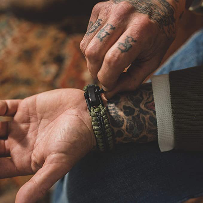 Tactical Survival Bracelet For Men In Green